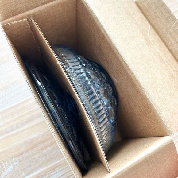 Vintage Indiana Windsor Blue Glass Candy Dish with Lid in original box - Picture 10 of 10